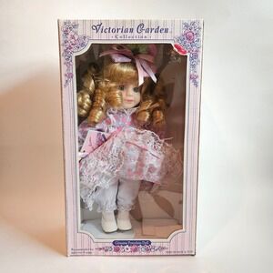 Victorian Garden Collection Melissa Jane Porcelain Doll 1996 Brass Key NIB